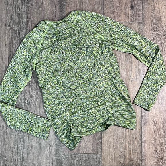 Athleta Fastest Track Long Sleeve Space Dye Green Top sz Medium - Picture 3 of 8